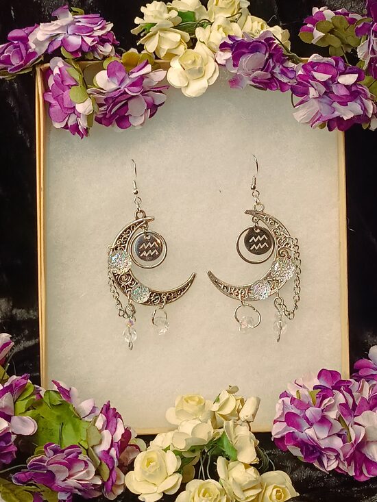 Zodiac Crescent moon series: Aquarius